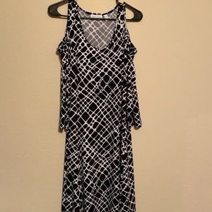 Black & white cold shoulder dress